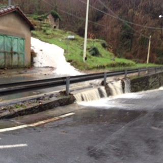 Ceriana: superati i 100 mm di pioggia, in preallarme le 23 famiglie della zona sulla frana del 2000