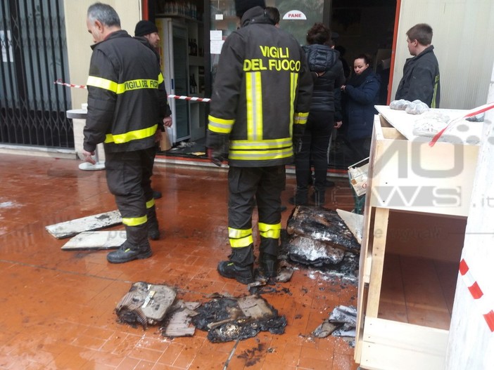 Ventimiglia: principio di incendio dovuto a un corto circuito questo primo pomeriggio in pieno centro