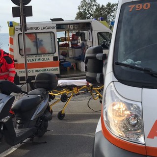 Ventimiglia: scontro tra uno scooter ed un'auto in via Verdi, 68enne portata in Ospedale