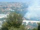 Taggia, incendio di sterpaglie tra le case in regione Peirane