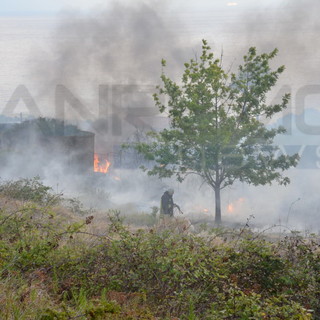 Sanremo: pericolo di incendi, invito del Comune ai proprietari dei terreni a tenere puliti gli appezzamenti