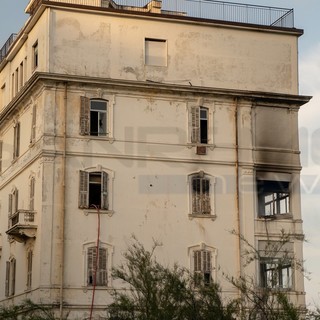 Sanremo: degrado attorno all'area di Villa Helios, la viva protesta di un cittadino