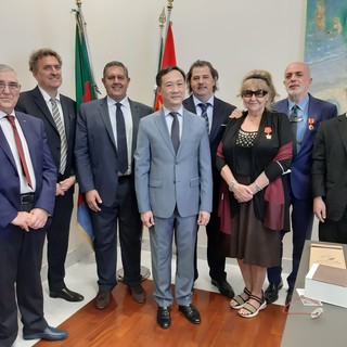 Il governatore Toti incontra l'ambasciatore del Vietnam Duong Hai Hung in visita per la prima volta in Liguria (foto)