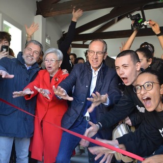 Sanremo: inaugurata la sede di Radio Immaginaria nel quartiere San Martino in una palazzina che ospiterà altri spazi dedicati alle politiche giovanili (Foto e Video)