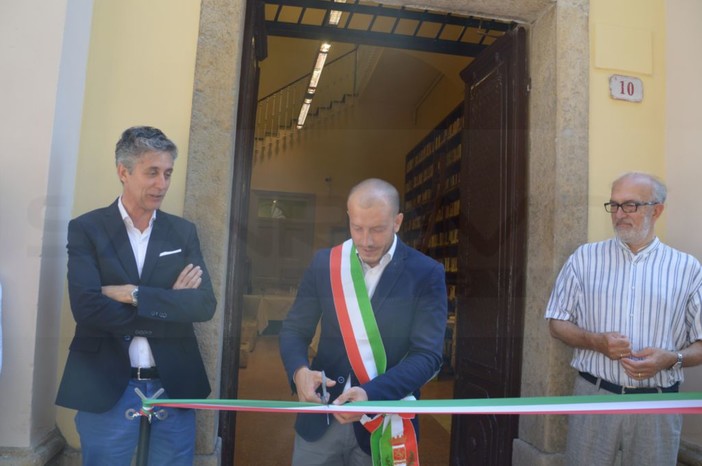 Ventimiglia: giornata di festa per il centro storico con l'inaugurazione della Biblioteca Aprosiana e dell'Infopoint turistico (Foto e Video)