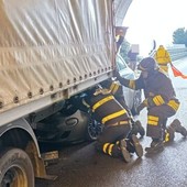 Ventimiglia, incidente in autostrada: scontro tra veicoli al confine (Foto)