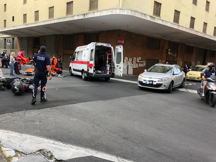 Imperia, incidente tra via Schiva e via De Sonnaz: un ferito