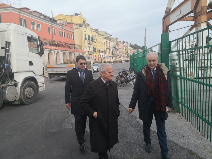 Blitz di Colussi a Imperia per il futuro dello stabilimento Agnesi. &quot;Rioccupare gli ex lavoratori? E' compito di Di Maio&quot; (foto e video)