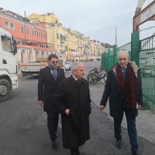 Blitz di Colussi a Imperia per il futuro dello stabilimento Agnesi. &quot;Rioccupare gli ex lavoratori? E' compito di Di Maio&quot; (foto e video)