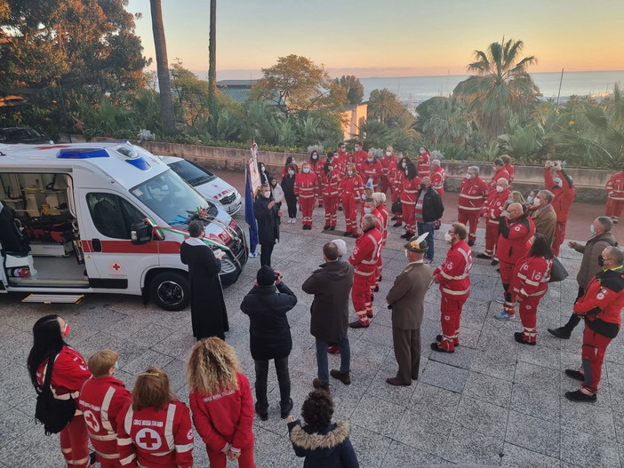 Sanremo: nel pomeriggio a Villa Ormond, inaugurati due nuovi mezzi della Croce Rossa (foto)
