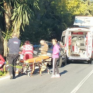 Imperia, scontro auto-moto sulla Statale 28: 77enne finisce in ospedale