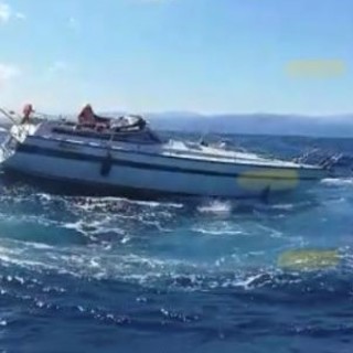 Imbarcazione di Bordighera alla deriva davanti alla Gallinara salvata dalla guardia costiera