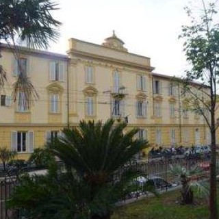 Sanremo: danni all'impermeabilizzazione del tetto dell'Ist. 'Ruffini-Aicardi', la segnalazione di uno studente