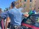 Sanremo: dà in escandescenze e inizia a buttare a terra i motorini, intervengono forze dell'ordine