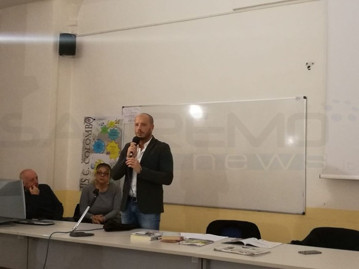 Sanremo: il Sindaco di Ventimiglia Ioculano incontra gli studenti degli istituti Colombo e Marconi per parlare di azzardopatia, “E’ importante sensibilizzarli sul peso sociale di questo fenomeno”