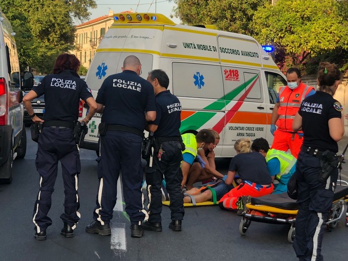 Sanremo, incidente a San Martino: un ferito trasportato in ospedale (foto)