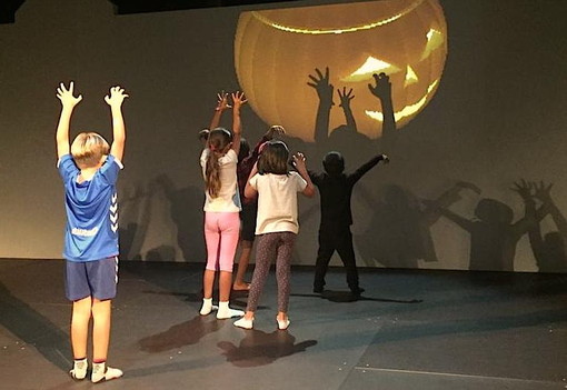 Inizio corso di teatro per bambini al teatro Don Rocco di Vallecrosia (foto d'archivio)