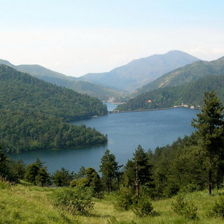 Sabato 7 maggio  2016, escursione ad anello nel 'sentiero naturalistico dei laghi del Gorzente'