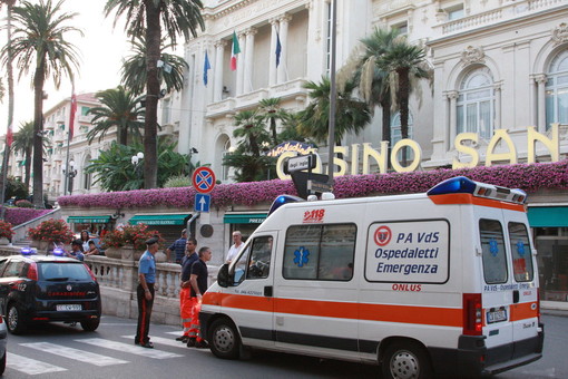 Sanremo: cade con lo scooter, lievi escoriazioni per un 60enne in corso Imperatrice