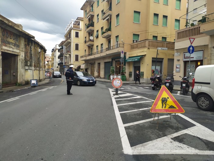 Imperia: partiti questa mattina i lavori per il rifacimento della rete fognaria in via XXV Aprile, qualche disagio per la viabilità