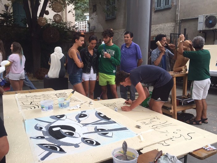 Badalucco: continua con successo l'Abbraccio Artistico Artigianale giunto alla sua terza edizione (foto)