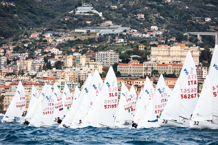 Vela: condizioni meteo avverse sin dal primo giorno del Campionato Italiano Femminile e November Race classe 420.