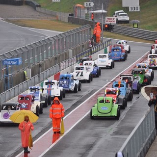 La pioggia non ferma il Team Legend Cars Sanremo sul circuito Internazionale di Riccardo Paletti