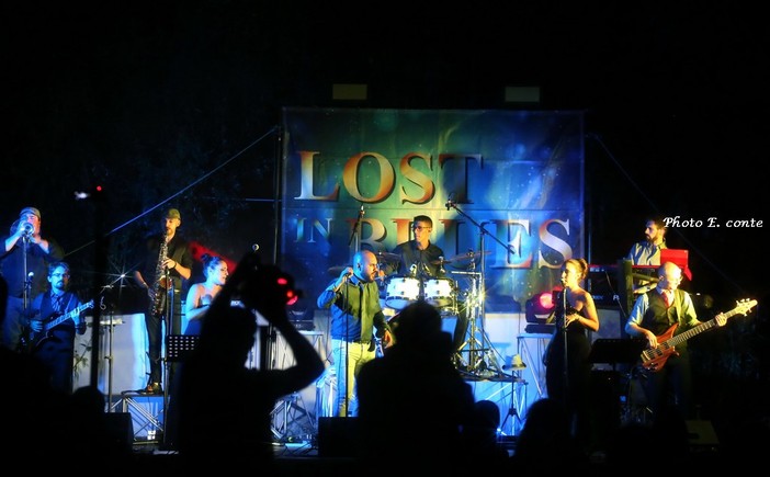 'Lost in blues' in piazza Tiziano Chierotti a Taggia