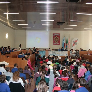 Ventimiglia: 300 bambini delle elementari, 'Guardiani del mare e della spiaggia'