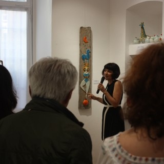 Sanremo: prosegue con successo la personale di Deborah Ciolli alla galleria d’arte La Mongolfiera