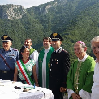 Triora: celebrata a Creppo da Mons. Antonio Suetta la Santa Messa in ricordo dei Carabinieri caduti