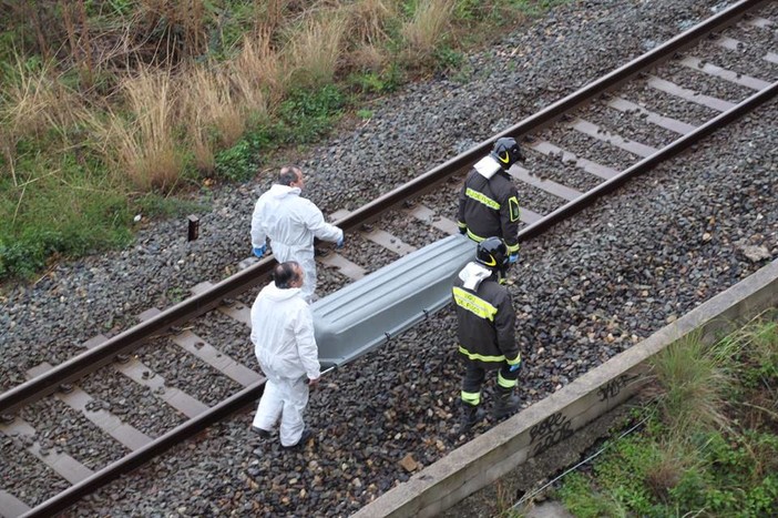 Ventimiglia: tragedia nella galleria di Latte. Migrante travolto e ucciso da un treno mentre cercava di attraversare il confine