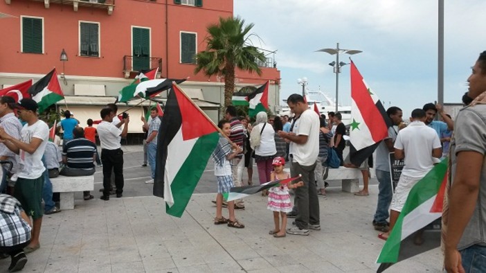 Imperia: si è svolta la manifestazione in solidarietà al popolo palestinese della Striscia di Gaza