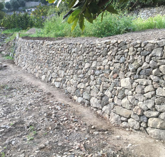 L'associazione 'Terre di Grimaldi' organizza il 22 ottobre il corso per diventare esperti dei muri a secco