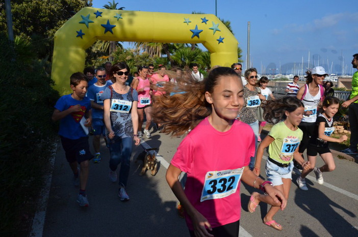 Sanremo: conclusa la corsa podistica ‘Run for the Whales’, ecco le foto dell'arrivo a Portosole