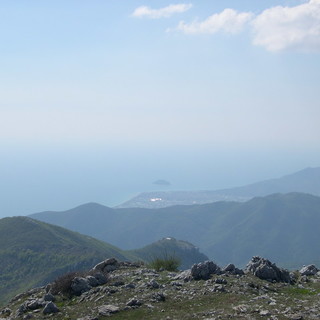 Domenica prossima, escursione alla scoperta dell’anello del Monte Carmo con le guide di Ponente Experience