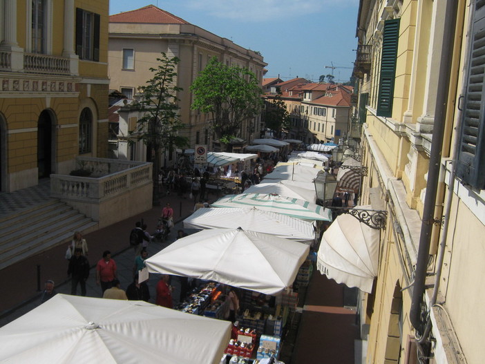 Imperia: parte bassa del mercato di via Cascione, Confesercenti &quot;Trovata una soluzione temporanea al problema&quot;