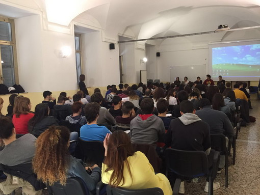 Sanremo: Liceo ‘Colombo’ e Liceo ‘Amoretti’, studenti a confronto sulla “Responsabilità della memoria”