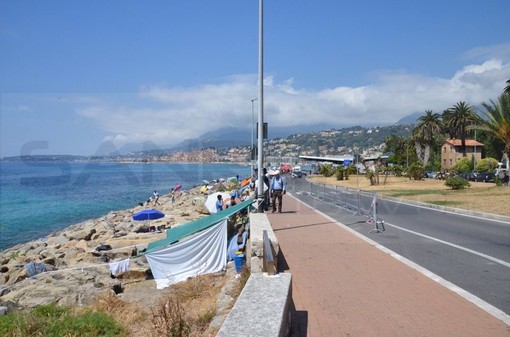 Ventimiglia: Alfano smentisce ipotesi di sgombero, intanto ecco il lavoro della Croce Rossa negli ultimi giorni