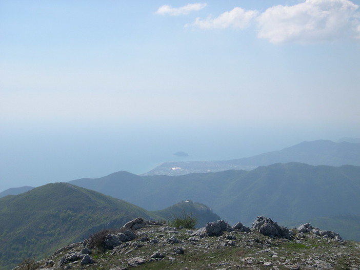 Domenica prossima, escursione alla scoperta dell’anello del Monte Carmo con le guide di Ponente Experience