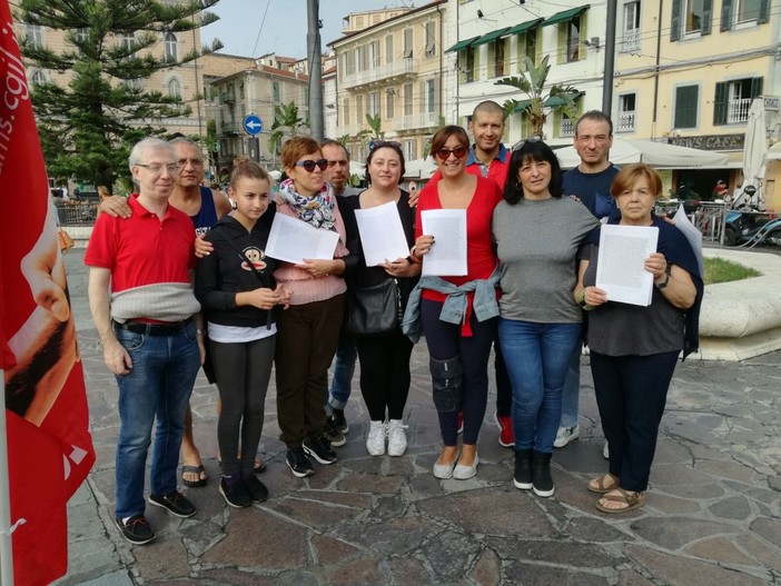 Sanremo: stamattina in piazza Colombo 'Riprendiamoci la libertà!’, manifestazione della Cgil contro la violenza sulle donne (Foto)