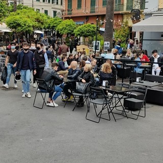 Stop al coprifuoco e locali aperti fino a tarda sera da oggi: Di Baldassare &quot;C'è tanta euforia ma facciamo attenzione&quot; (Video)