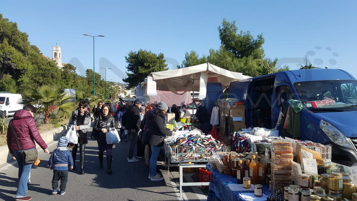 Imperia: dopo l'esperimento dell'anno scorso torna sul lungomare Vespucci torna la 'Fiera di San Leonardo'