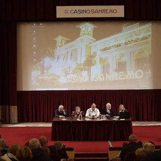 Sanremo: presentato martedì scorso al Casinò ‘Liscio come l’olio’, il libro di Guido Novaro