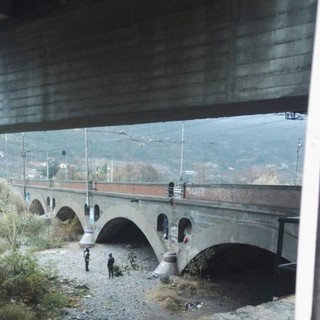 Ventimiglia: maltempo, cinque migranti salvati dai Vigili del Fuoco sul lungo Roja