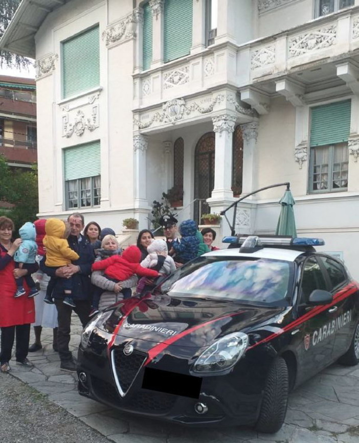 Simpatica merenda con i bambini a 'Villa Ave' per i Carabinieri di Sanremo