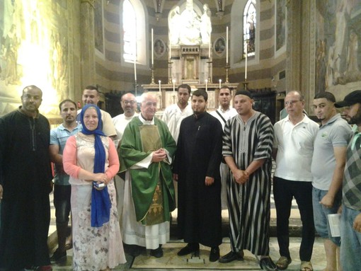 Ventimiglia: le immagini della chiesa di Sant'Agostino che ha visto la partecipazione alla messa della Comunità Religiosa Islamica