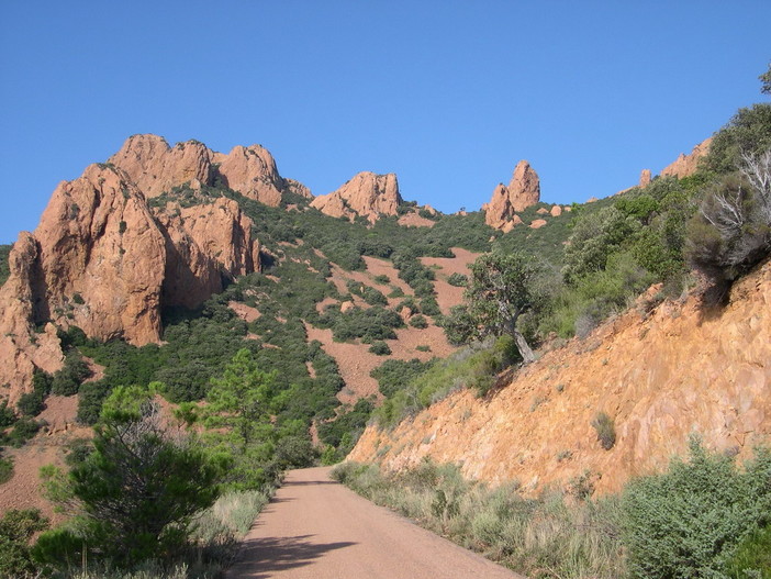 Domenica prossima, escursione nell’anello dell’Esterel con le guide di Ponente Experience