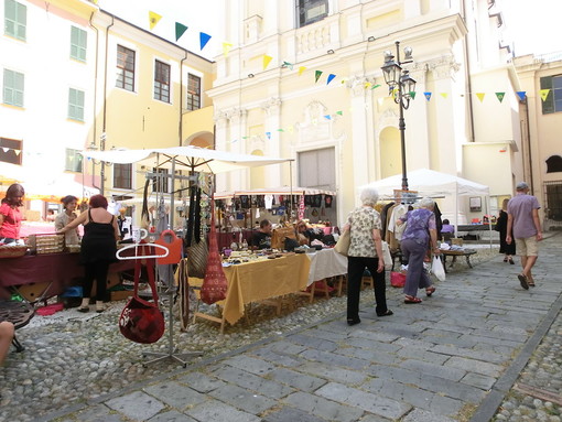 Sanremo: domani mattina in piazza Cassini il mercatino tradizionale dell'artigianato