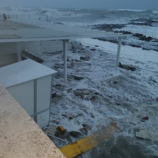 Maltempo: Guardia Costiera in azione per tutto il pomeriggio sul porto di Oneglia e Diano Marina. Alcune imbarcazioni rompono gli ormeggi (foto e video)